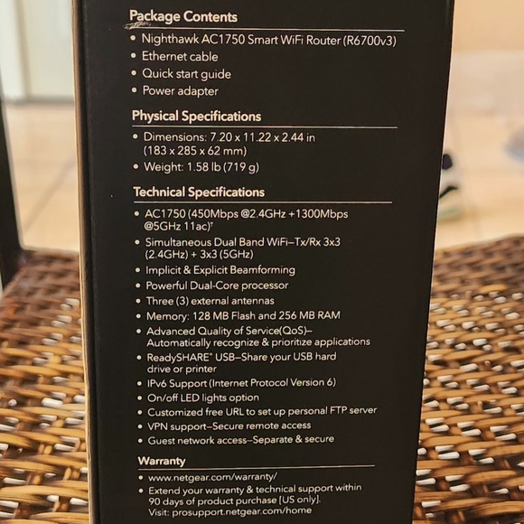 Netgear Nighthawk AC1750 Smart WiFi Router - Picture 3 of 6